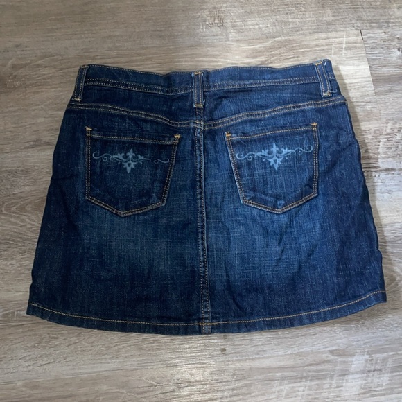 Gap dark wash mini jean skirt size 1 - Picture 7 of 11